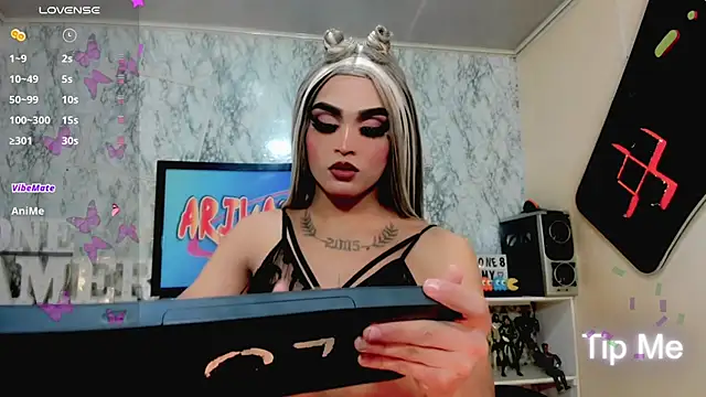 Snapshot of Natasha_clifford chatting on 02/09/26, 11:36 Natasha clifford online show from 02/09/26, 11:36