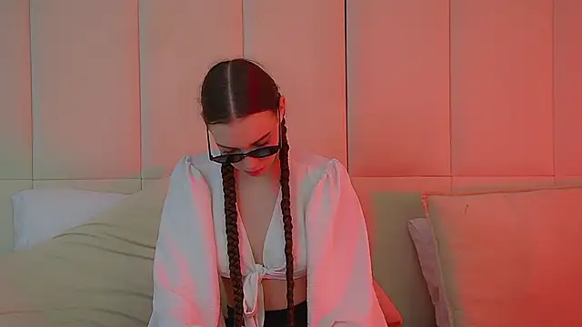 VeronicaVances online show from 03/16/26, 06:39