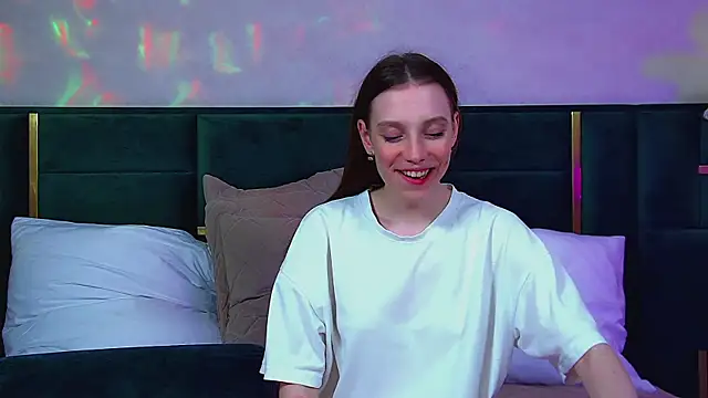 VeronicaVances online show from 06/05/26, 06:52
