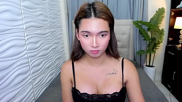 Patricia Anderson online show from 10/10/25, 04:44