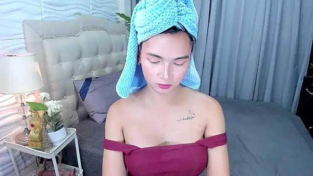 Patricia Anderson online show from 11/08/25, 03:29