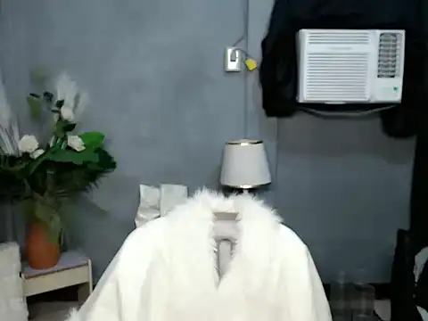 scarlet enchantress online show from 09/18/25, 05:04