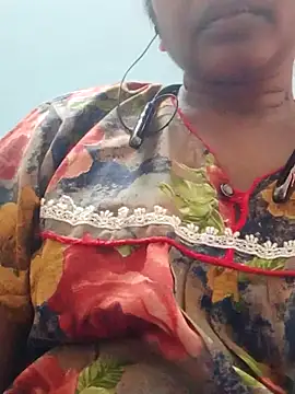 Snapshot of hotmahitha chatting on 06/04/26, 10:21 hotmahitha online show from 06/04/26, 10:21