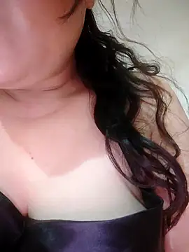 Julyy08 online show from 04/15/26, 02:57