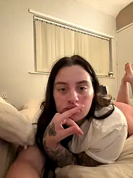 Victoriasteel online show from 10/23/25, 11:03