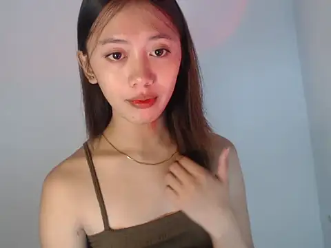 lovely kiannaHugecock online show from 09/28/25, 05:51