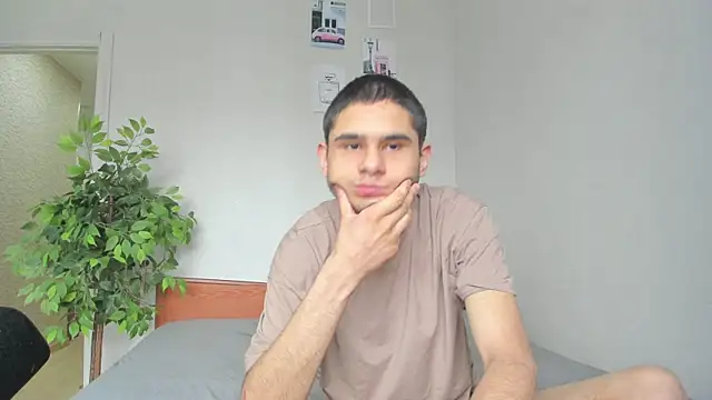 Kelly Gerzikaa online show from 05/14/26, 11:39
