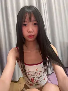 Snapshot of xinyu789 chatting on 09/09/25, 03:00 xinyu789 online show from 09/09/25, 03:00