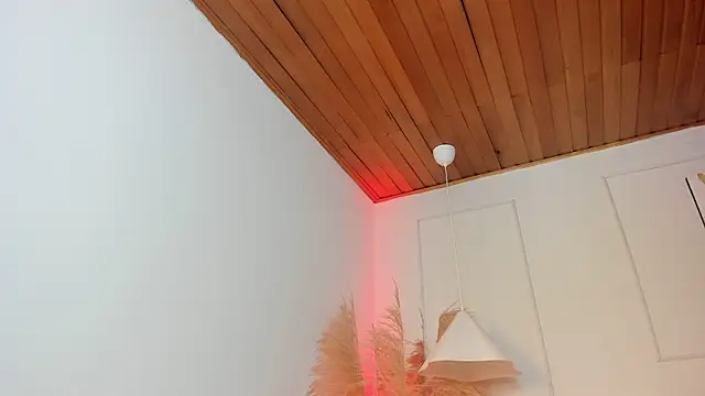 nikolevoshkie  online show from 04/20/26, 07:37