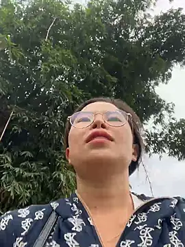 han-cute online show from 10/13/25, 12:32