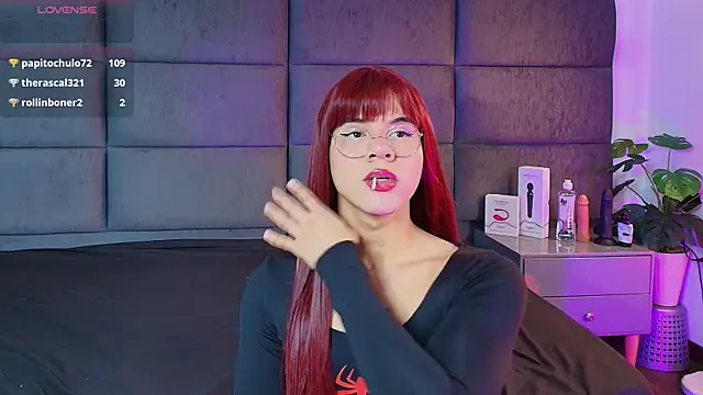 Slenna Moon online show from 12/21/25, 02:51