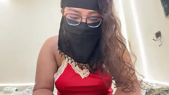 Drizzling Intimecy online show from 11/16/25, 08:20