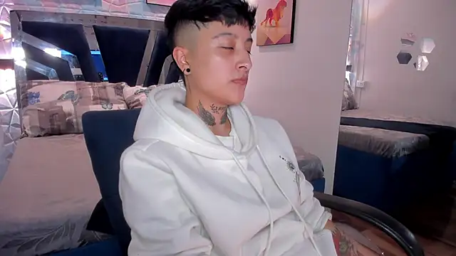 Snapshot of abby_thommson1 chatting on 09/10/25, 01:27 abby thommson1 online show from 09/10/25, 01:27