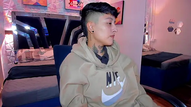 Snapshot of abby_thommson1 chatting on 09/12/25, 02:22 abby thommson1 online show from 09/12/25, 02:22