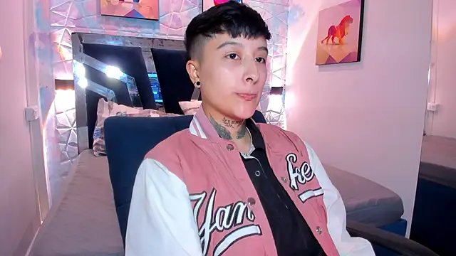 Snapshot of abby_thommson1 chatting on 09/28/25, 03:56 abby thommson1 online show from 09/28/25, 03:56