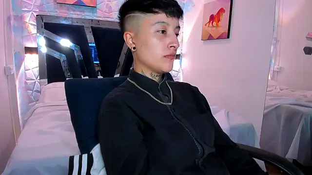 Snapshot of abby_thommson1 chatting on 10/03/25, 04:20 abby thommson1 online show from 10/03/25, 04:20