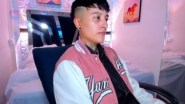 Snapshot of abby_thommson1 chatting on 10/04/25, 05:27 abby thommson1 online show from 10/04/25, 05:27