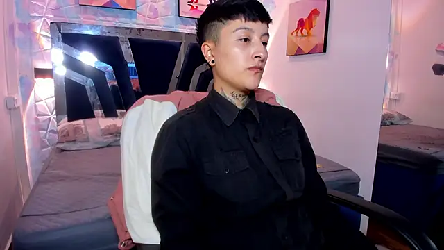 Snapshot of abby_thommson1 chatting on 10/18/25, 04:04 abby thommson1 online show from 10/18/25, 04:04