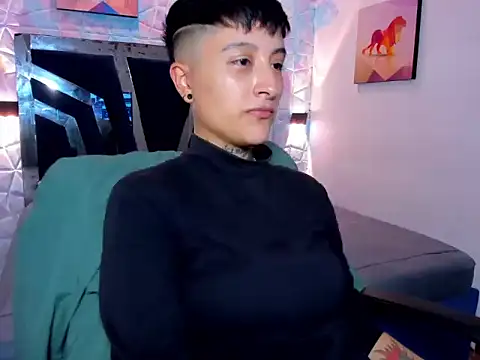 Snapshot of abby_thommson1 chatting on 10/24/25, 04:20 abby thommson1 online show from 10/24/25, 04:20