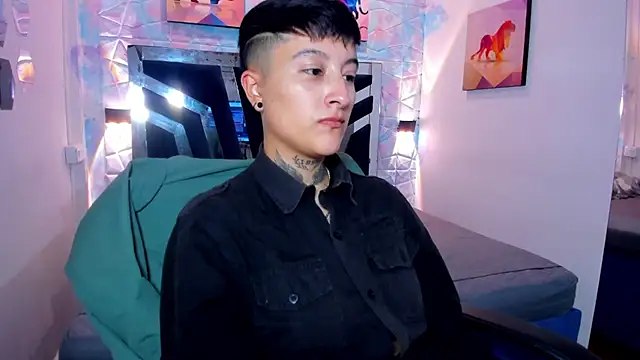 Snapshot of abby_thommson1 chatting on 10/28/25, 04:27 abby thommson1 online show from 10/28/25, 04:27