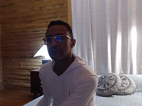 Snapshot of Asher_Bram1 chatting on 03/11/26, 01:33 Asher Bram1 online show from 03/11/26, 01:33