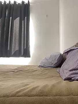 Snapshot of MorganaBelc chatting on 11/10/25, 05:45 MorganaBelc online show from 11/10/25, 05:45