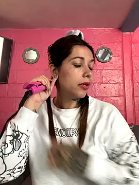 Snapshot of emperatrixsex chatting on 09/12/25, 04:40 emperatrixsex online show from 09/12/25, 04:40