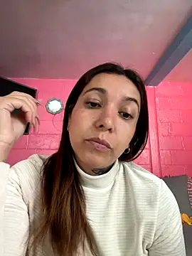 Snapshot of emperatrixsex chatting on 09/18/25, 04:31 emperatrixsex online show from 09/18/25, 04:31