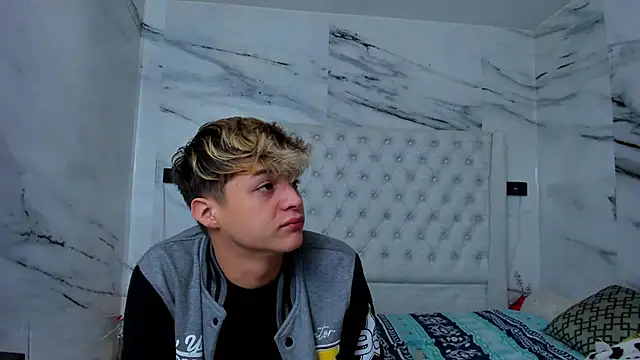 Ari and Storm online show from 11/16/25, 01:28