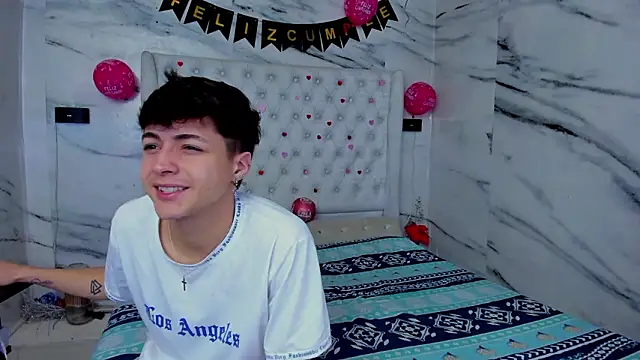 Ari and Storm online show from 03/26/26, 02:11