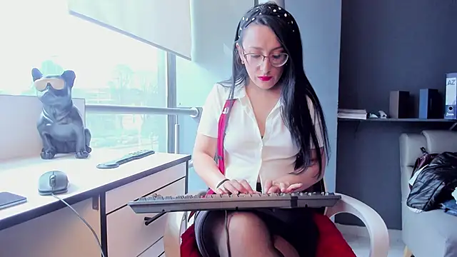 Scarlett 14  online show from 04/16/26, 07:47