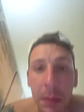 Snapshot of cuteqaldo chatting on 05/19/26, 07:04 cuteqaldo online show from 05/19/26, 07:04