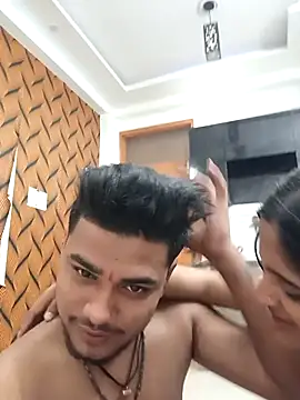 romantic couple1 online show from 10/17/25, 03:42