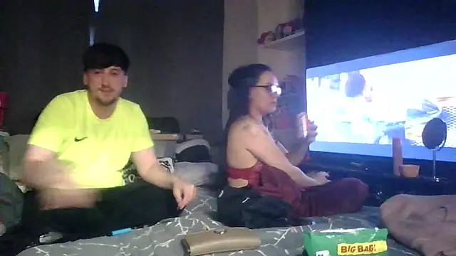 scottishcouple2002 online show from 10/10/25, 04:39