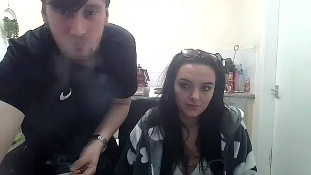 scottishcouple2002 online show from 10/22/25, 06:07