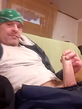 Snapshot of Kuba_Gd chatting on 12/07/24, 11:40 Kuba Gd online show from 12/07/24, 11:40