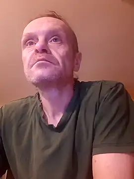 Snapshot of Kuba_Gd chatting on 12/07/24, 08:05 Kuba Gd online show from 12/07/24, 08:05