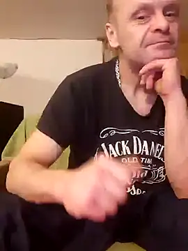 Snapshot of Kuba_Gd chatting on 12/10/24, 05:28 Kuba Gd online show from 12/10/24, 05:28