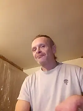 Snapshot of Kuba_Gd chatting on 12/17/24, 11:27 Kuba Gd online show from 12/17/24, 11:27