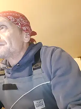 Snapshot of Kuba_Gd chatting on 12/18/24, 10:46 Kuba Gd online show from 12/18/24, 10:46