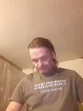 Snapshot of Kuba_Gd chatting on 12/23/24, 01:18 Kuba Gd online show from 12/23/24, 01:18