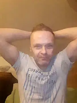 Snapshot of Kuba_Gd chatting on 01/10/25, 04:30 Kuba Gd online show from 01/10/25, 04:30