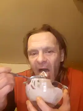 Snapshot of Kuba_Gd chatting on 01/18/25, 08:30 Kuba Gd online show from 01/18/25, 08:30