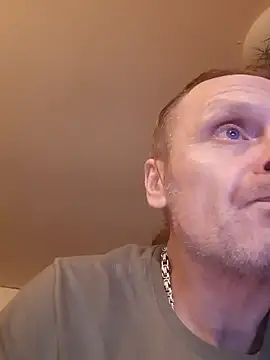 Snapshot of Kuba_Gd chatting on 02/01/25, 06:40 Kuba Gd online show from 02/01/25, 06:40