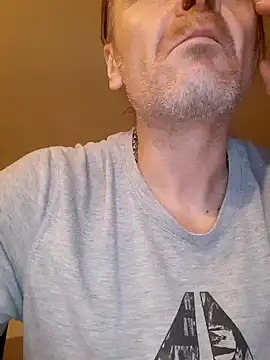 Snapshot of Kuba_Gd chatting on 02/02/25, 06:42 Kuba Gd online show from 02/02/25, 06:42