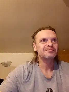 Snapshot of Kuba_Gd chatting on 02/02/25, 11:11 Kuba Gd online show from 02/02/25, 11:11