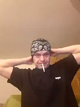 Snapshot of Kuba_Gd chatting on 02/06/25, 02:00 Kuba Gd online show from 02/06/25, 02:00