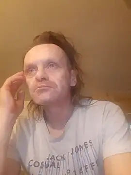 Snapshot of Kuba_Gd chatting on 02/08/25, 07:37 Kuba Gd online show from 02/08/25, 07:37