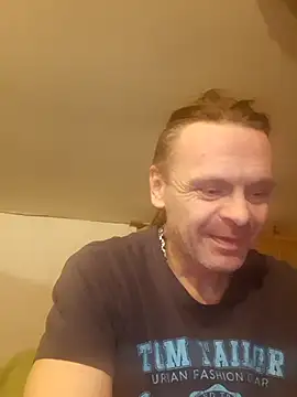 Snapshot of Kuba_Gd chatting on 02/11/25, 12:17 Kuba Gd online show from 02/11/25, 12:17