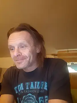 Snapshot of Kuba_Gd chatting on 02/11/25, 11:32 Kuba Gd online show from 02/11/25, 11:32